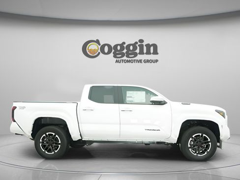 New 2026 Toyota Tacoma TRD Sport AWD/4WD image 21