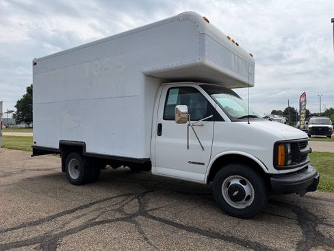 Used 1998 Chevrolet Express 3500 RWD image 1