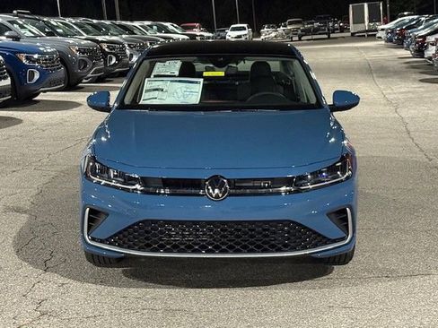 New 2026 Volkswagen Jetta SE image 9