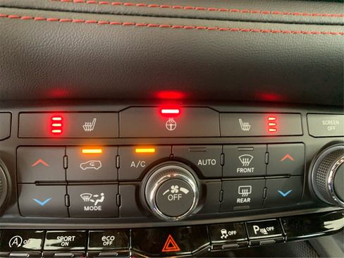 Used 2025 Dodge Durango GT w/ Blacktop Package image 32