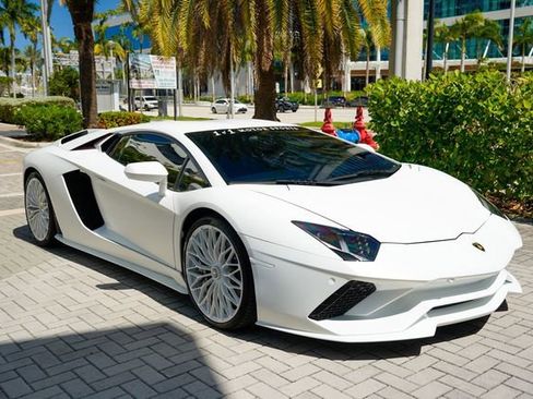 Used 2018 Lamborghini Aventador S AWD/4WD image 37