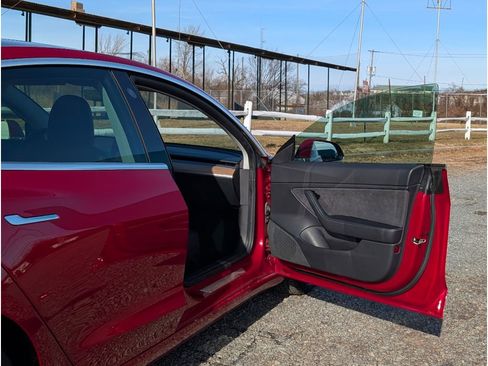 Used 2020 Tesla Model 3 Long Range image 11