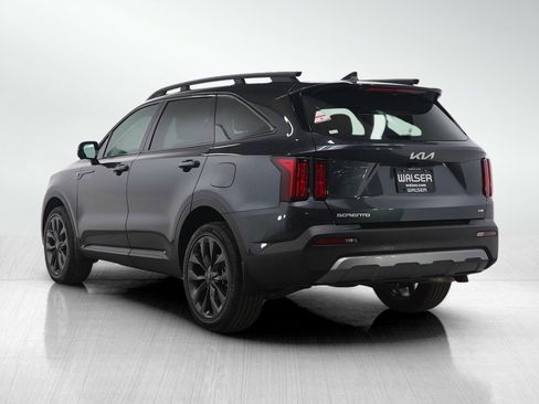 Used 2023 Kia Sorento SX Prestige image 3