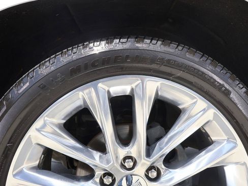 Used 2017 Cadillac Escalade Premium Luxury AWD/4WD image 31