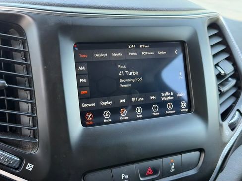 Used 2020 Jeep Cherokee Latitude Lux w/ Quick Order Package 26H Lux FWD image 26
