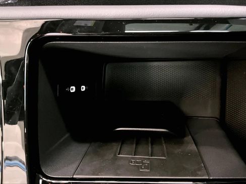 New 2026 Volkswagen Tiguan SEL R-Line image 23