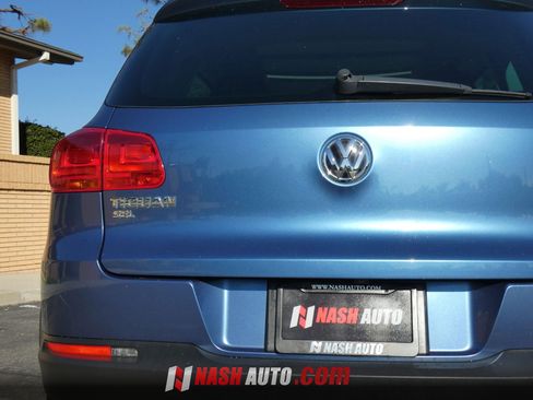 Used 2017 Volkswagen Tiguan SEL FWD image 11