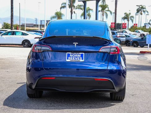 Used 2023 Tesla Model Y Long Range AWD/4WD image 12