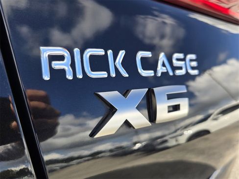 Used 2023 BMW X6 M50i w/ Executive Package image 17