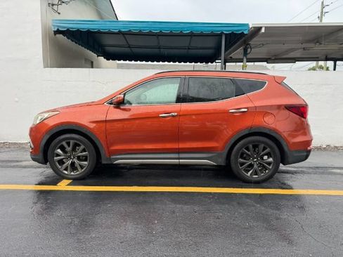 Used 2017 Hyundai Santa Fe Sport FWD image 2