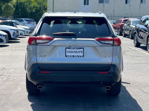 Used 2025 Toyota RAV4 XLE FWD image 6