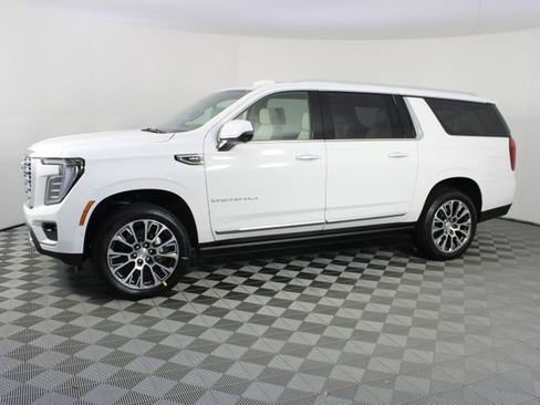 New 2026 GMC Yukon XL Denali w/ Denali Reserve Package image 2