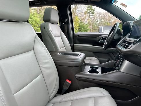 Used 2021 Chevrolet Suburban Z71 AWD/4WD image 17