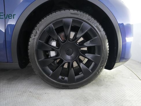 Used 2022 Tesla Model Y Long Range AWD/4WD image 20