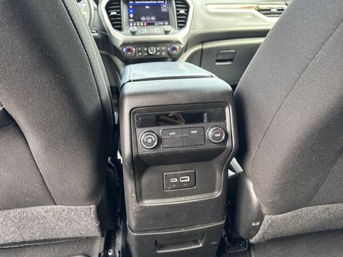 Used 2023 GMC Acadia SLE AWD/4WD image 17