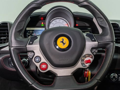 Used 2011 Ferrari 458 Italia Coupe RWD image 85