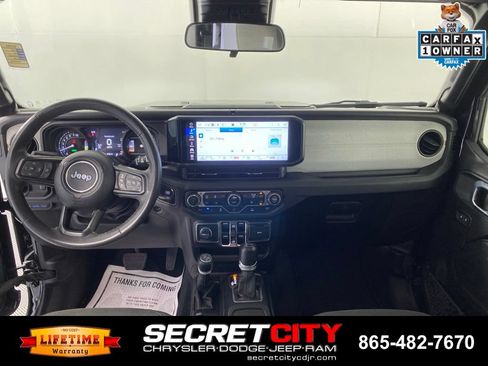 Used 2024 Jeep Wrangler Unlimited w/ Convenience Group AWD/4WD image 28