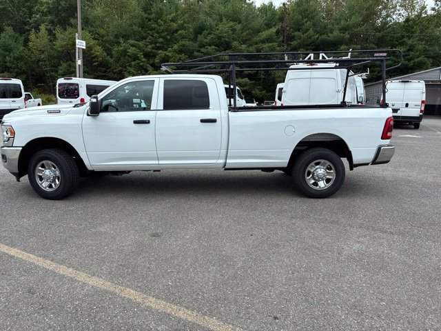 Used 2024 RAM 2500 Tradesman w/ Chrome Appearance Group AWD/4WD image 8