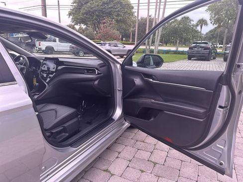Used 2024 Toyota Camry SE FWD image 23