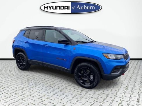 Used 2024 Jeep Compass Trailhawk AWD/4WD image 2
