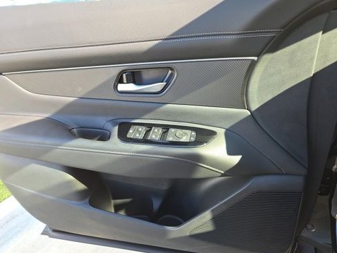 Certified 2025 Nissan Murano SV image 22