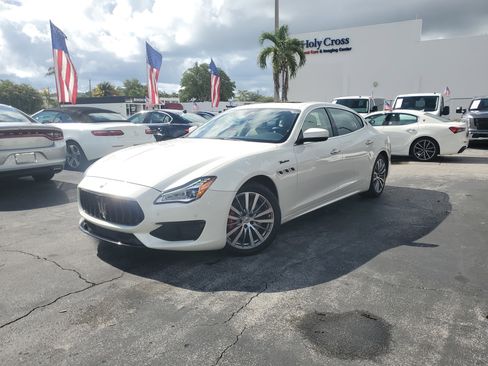Used 2022 Maserati Quattroporte Modena image 29