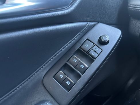 Used 2020 Toyota Avalon XLE w/ All Weather Liner Package FWD image 16