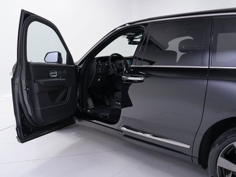 Certified 2024 Rolls-Royce Cullinan image 10