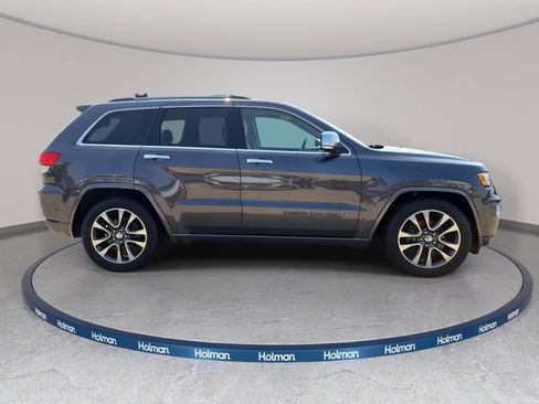 Used 2017 Jeep Grand Cherokee Overland w/ Jeep Active Safety Group AWD/4WD image 5