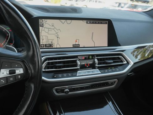 Used 2019 BMW X5 xDrive40i w/ Convenience Package AWD/4WD image 18