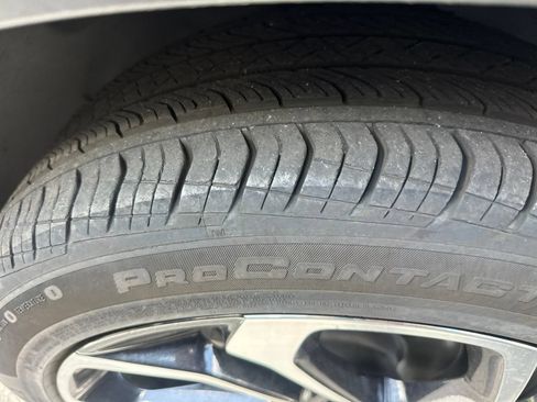 Used 2025 Chevrolet Trax RS w/ Sunroof Package FWD image 11