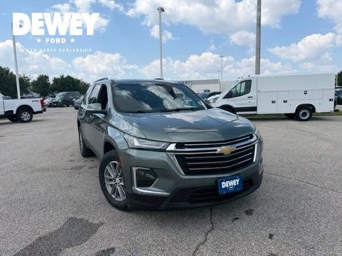 Used 2023 Chevrolet Traverse LT AWD/4WD image 2