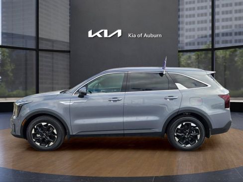 Used 2025 Kia Sorento S w/ Panoramic Sunroof Package FWD image 21