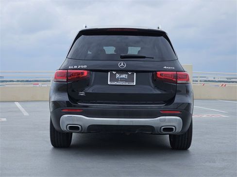 Used 2020 Mercedes-Benz GLB 250 4MATIC image 6