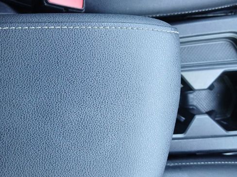 Used 2024 Volkswagen Taos SE image 27