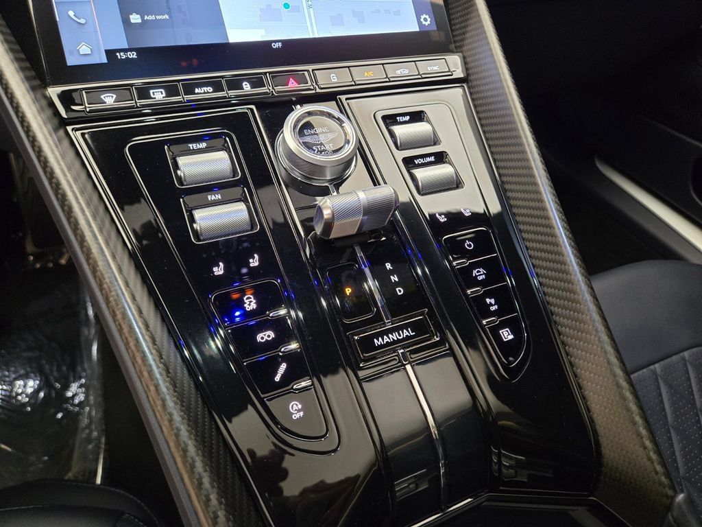 Used 2025 Aston Martin DB12 Coupe RWD image 38