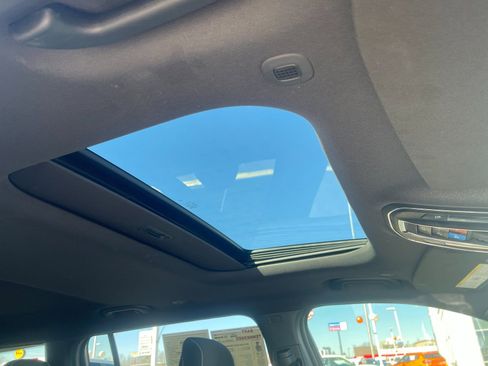 Used 2024 Jeep Grand Cherokee L Laredo w/ Luxury Tech Group I image 20