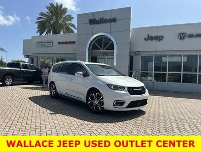 Used 2022 Chrysler Pacifica Pinnacle