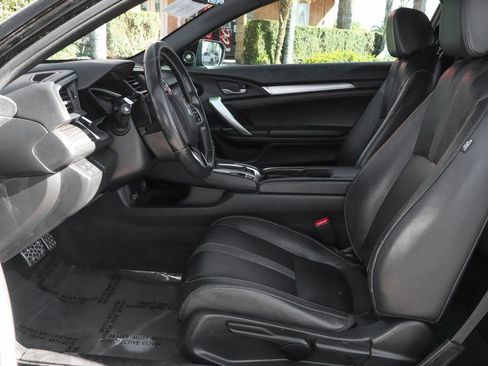 Used 2019 Honda Civic Touring image 17