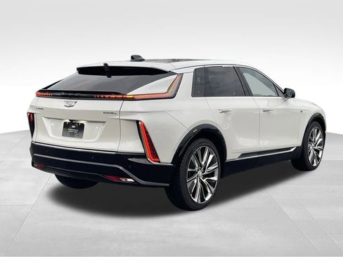 Used 2024 Cadillac Lyriq Luxury w/ Nappa Leather Package image 7
