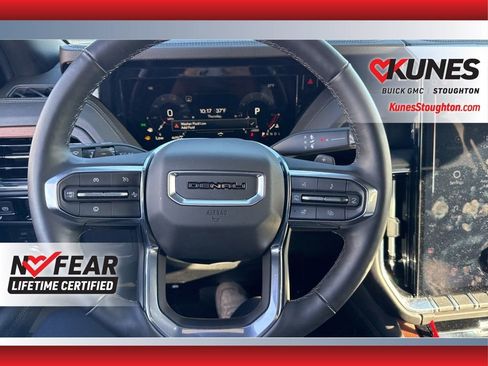 Used 2025 GMC Yukon XL Denali image 25
