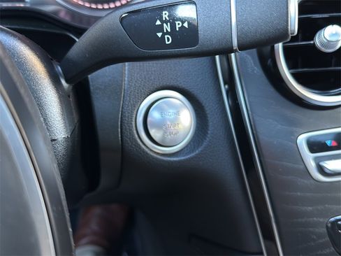 Used 2019 Mercedes-Benz GLC 300 4MATIC Coupe image 13