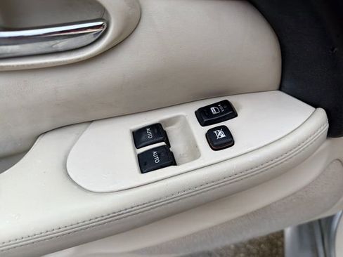 Used 2005 Lexus SC 430 Convertible RWD image 15