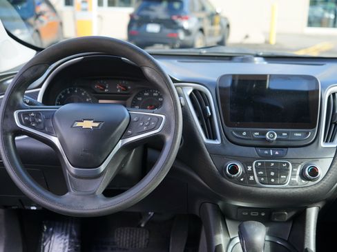 Used 2022 Chevrolet Malibu LT FWD image 13