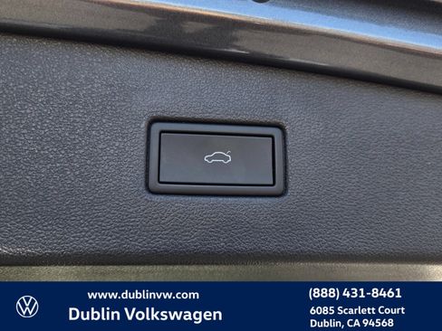 Certified 2022 Volkswagen Tiguan SE FWD image 24