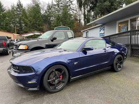 Used 2010 Ford Mustang GT image 27