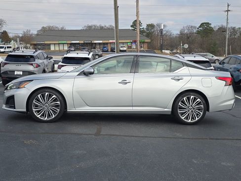 Used 2023 Nissan Altima 2.5 SL image 6