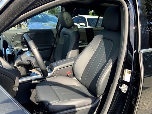 Used 2025 Mercedes-Benz GLA 250 4MATIC image 6