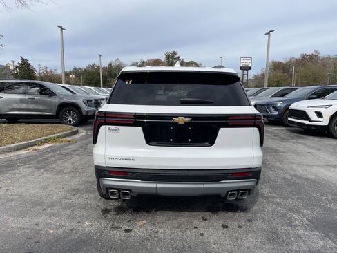 New 2026 Chevrolet Traverse LT w/ LPO, Floor Liner Package image 6