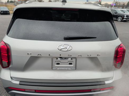 Used 2023 Hyundai Palisade Limited image 14